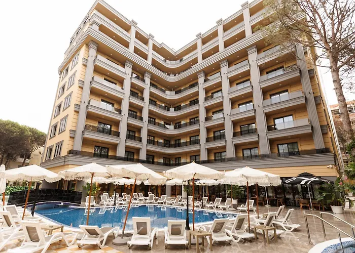 Fafa Sun - Adults Only Golem (Tirana)