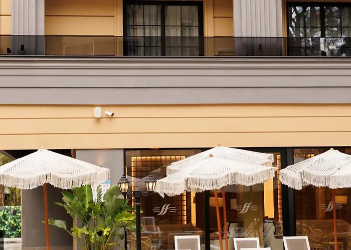 Fafa Sun - Adults Only * Golem (Tirana)